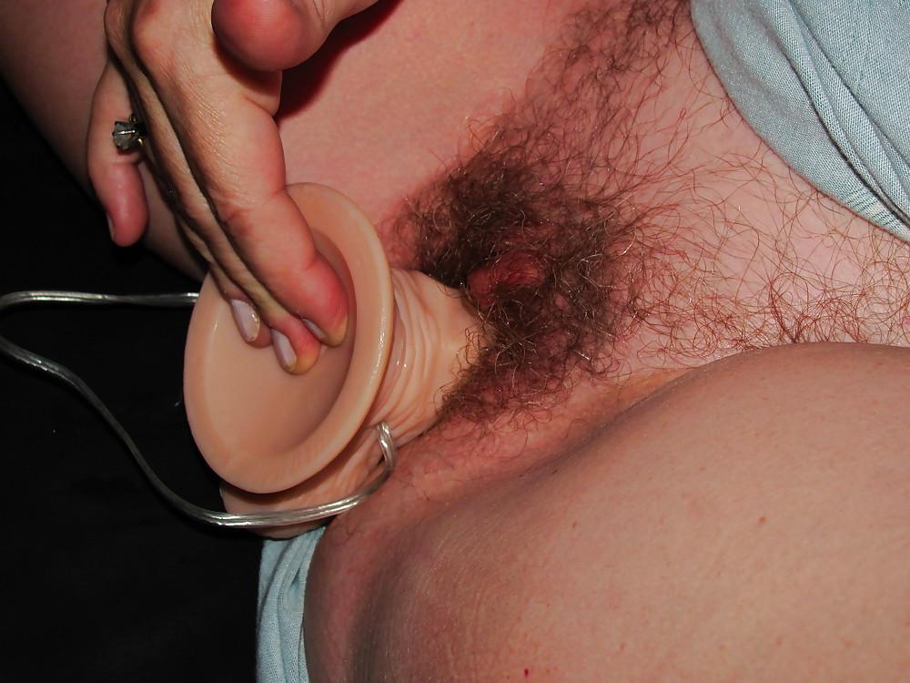 12P WIfe Masturbates at Public Rest Area 1