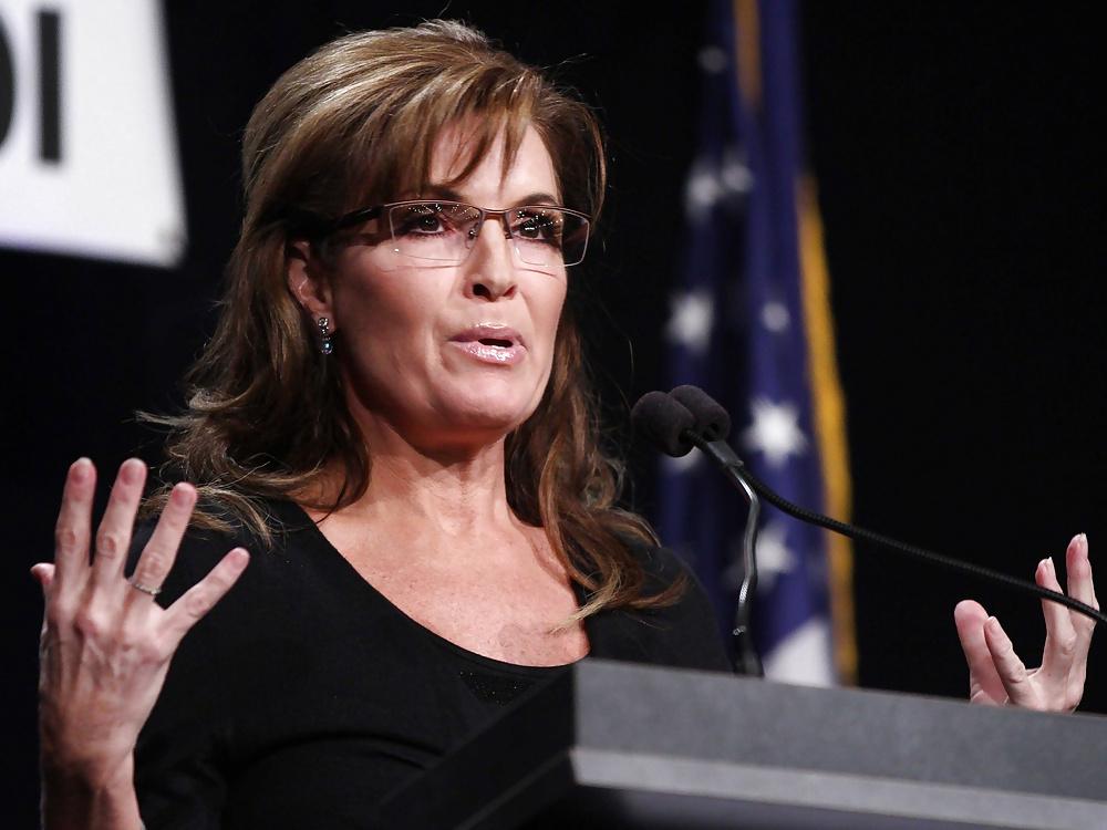 25P Love jerking off to Palin, Coulter and Bachmann