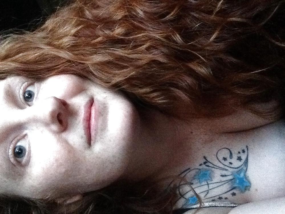 23P MAKENZIE--RED HEAD MILF!!
