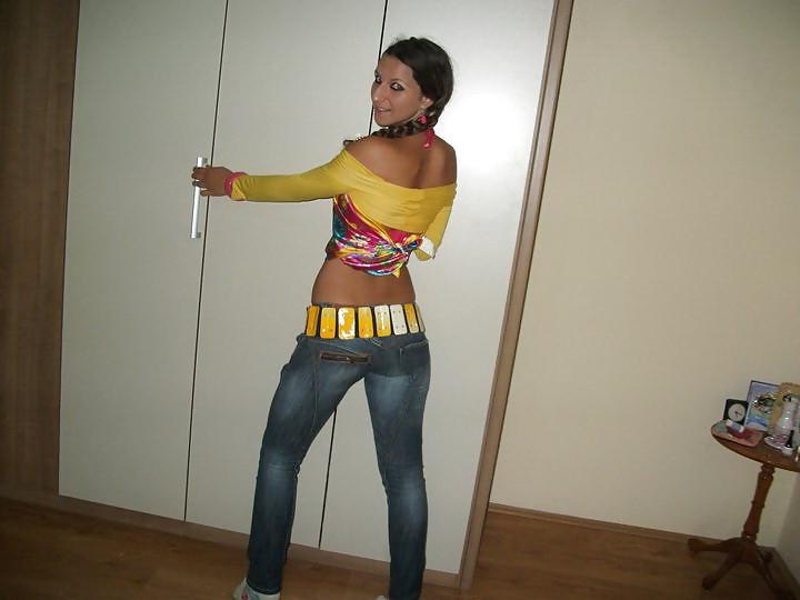 25P Beautys in Jeans 30 - no porn