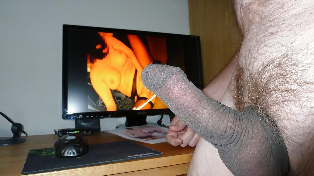 20P Wanking to your vids and pics