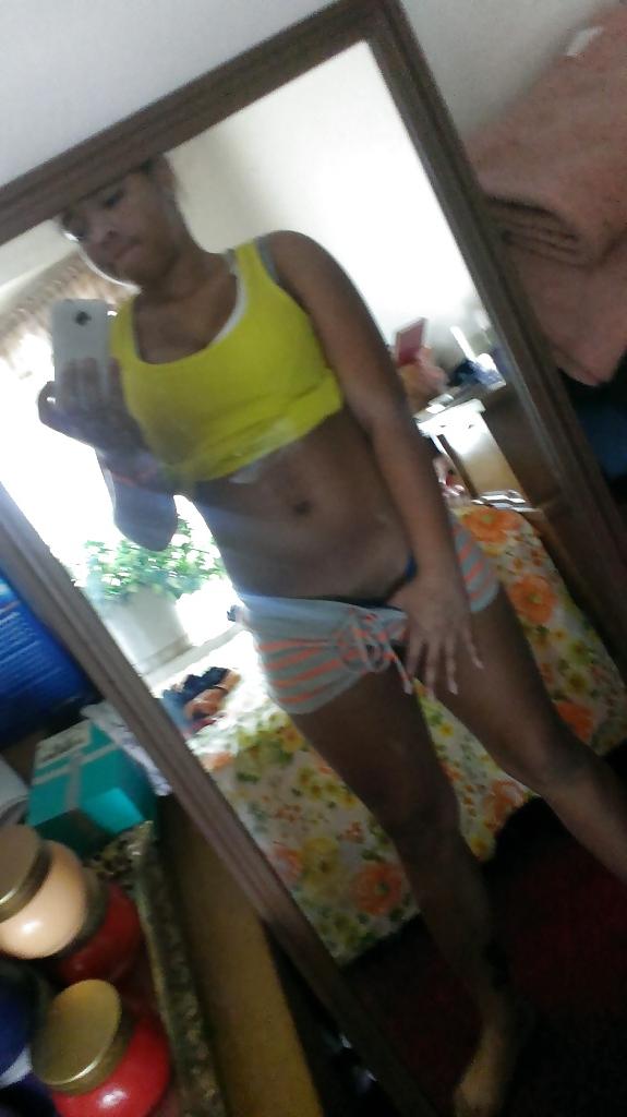 25P Private pictures found on photobucket #19