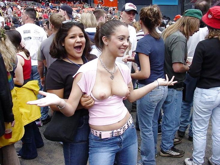 25P Queens in Jeans CLXXIX