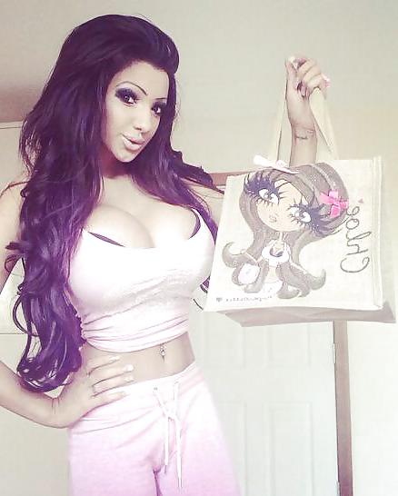 21P Bimbo Barbie
