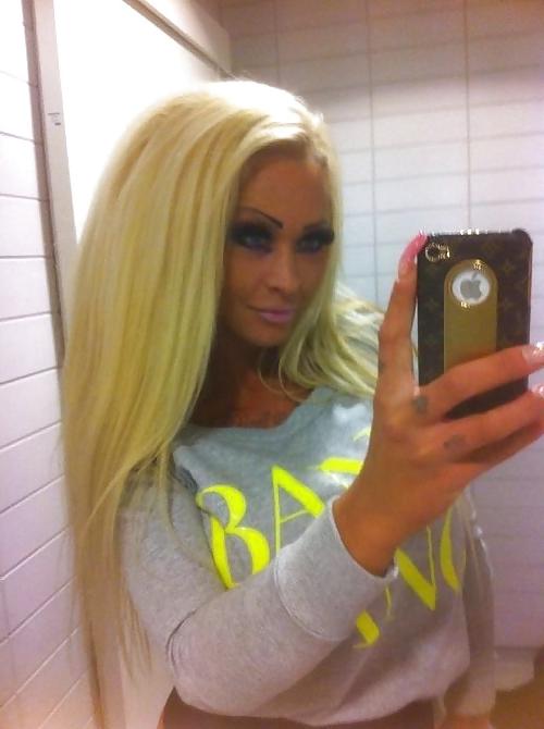 21P Bimbo Barbie