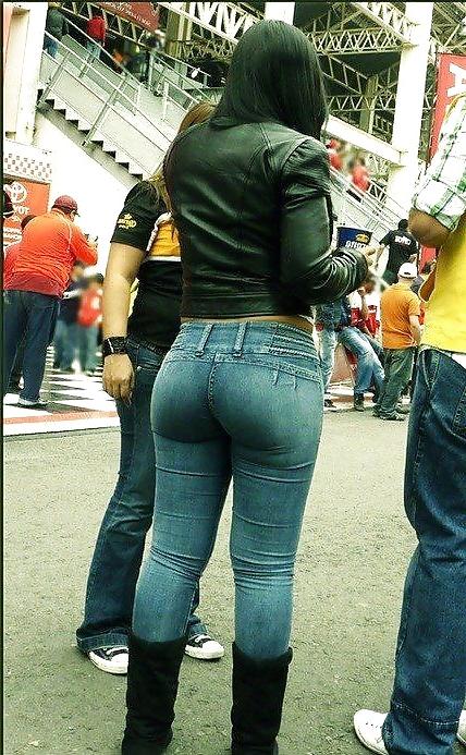 25P Candid Tight Jeans