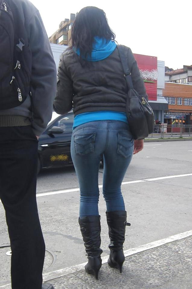 25P Candid Tight Jeans