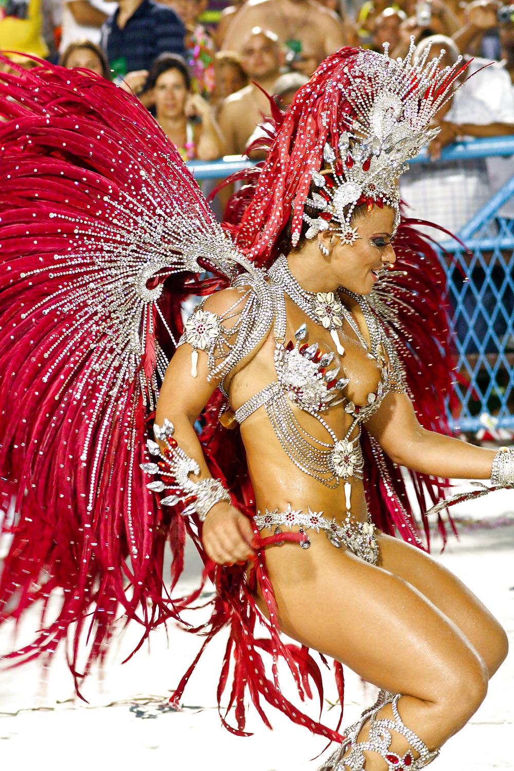 24P Brazilian Goddess Viviane Araujo