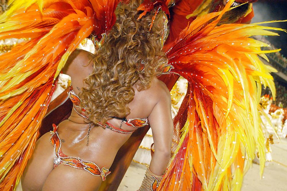 24P Brazilian Goddess Viviane Araujo