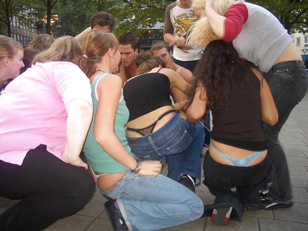 15P Sexy thong peeps