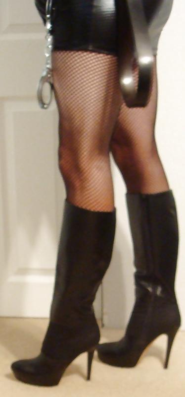 5P Mistress Raven