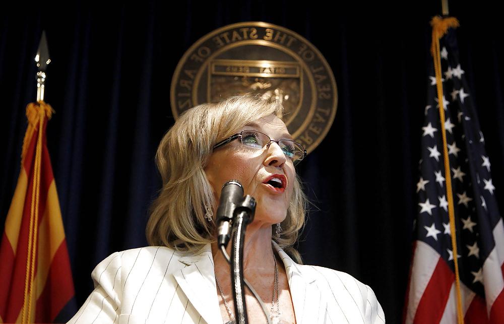 25P For all who love jerking off to conservative Jan Brewer