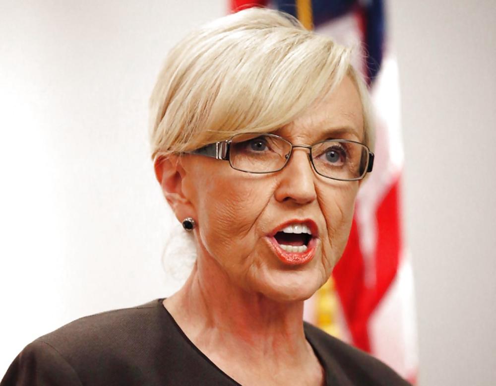 25P For all who love jerking off to conservative Jan Brewer