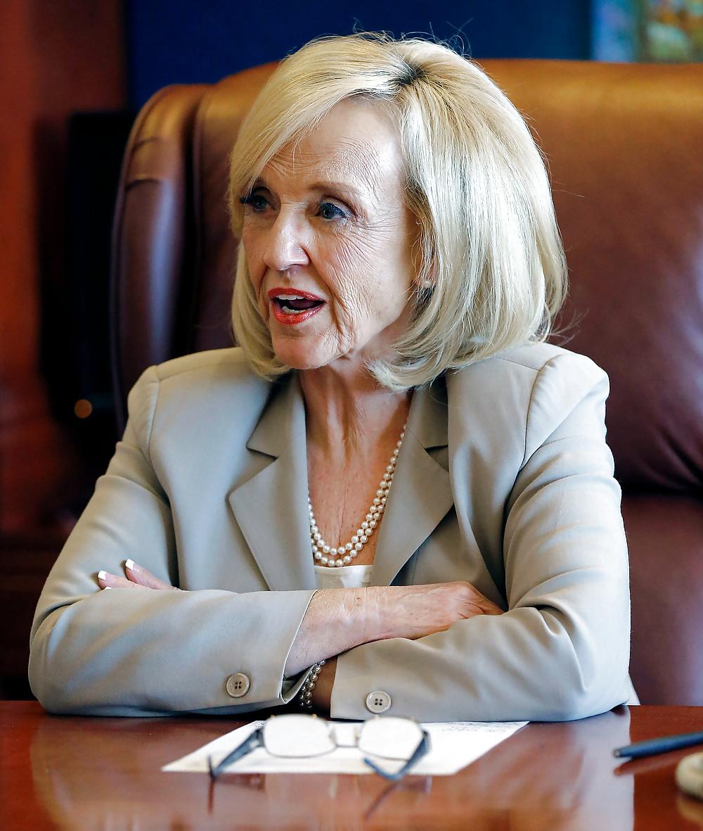 25P For all who love jerking off to conservative Jan Brewer