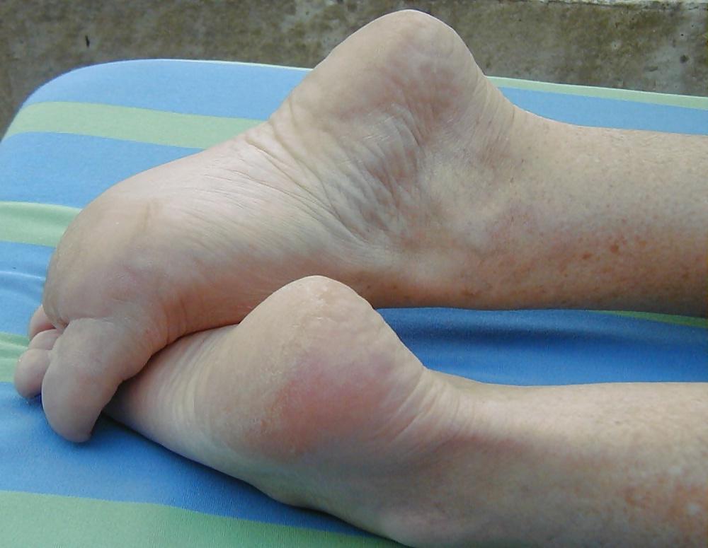 13P FEET OF MISTRESS C - NEW GALERY