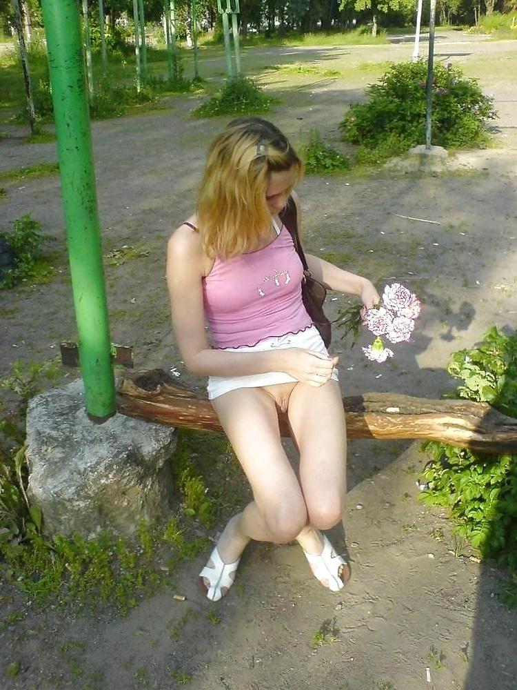 25P Upskirt amateurs
