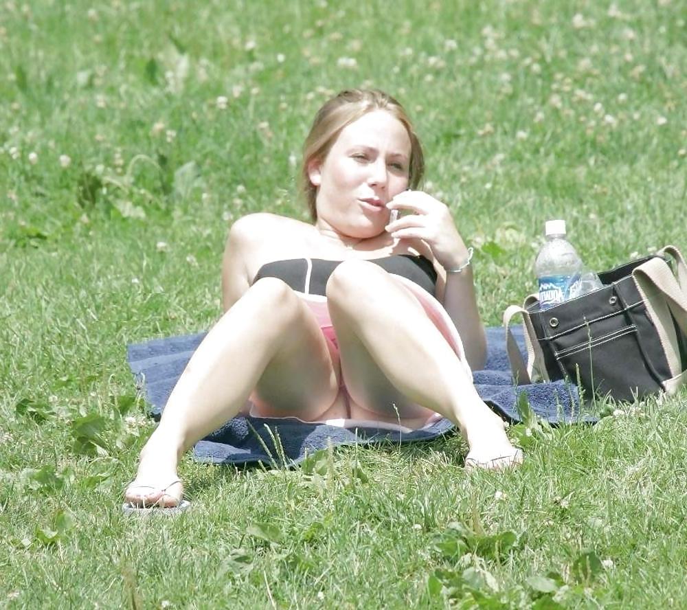 25P Upskirt amateurs
