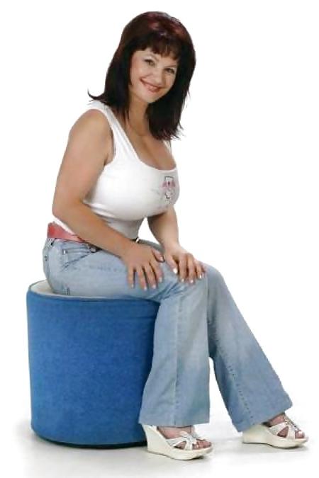 25P Curvy Beauties 72 Clothed Edition
