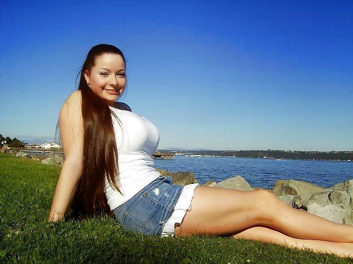 25P Curvy Beauties 72 Clothed Edition