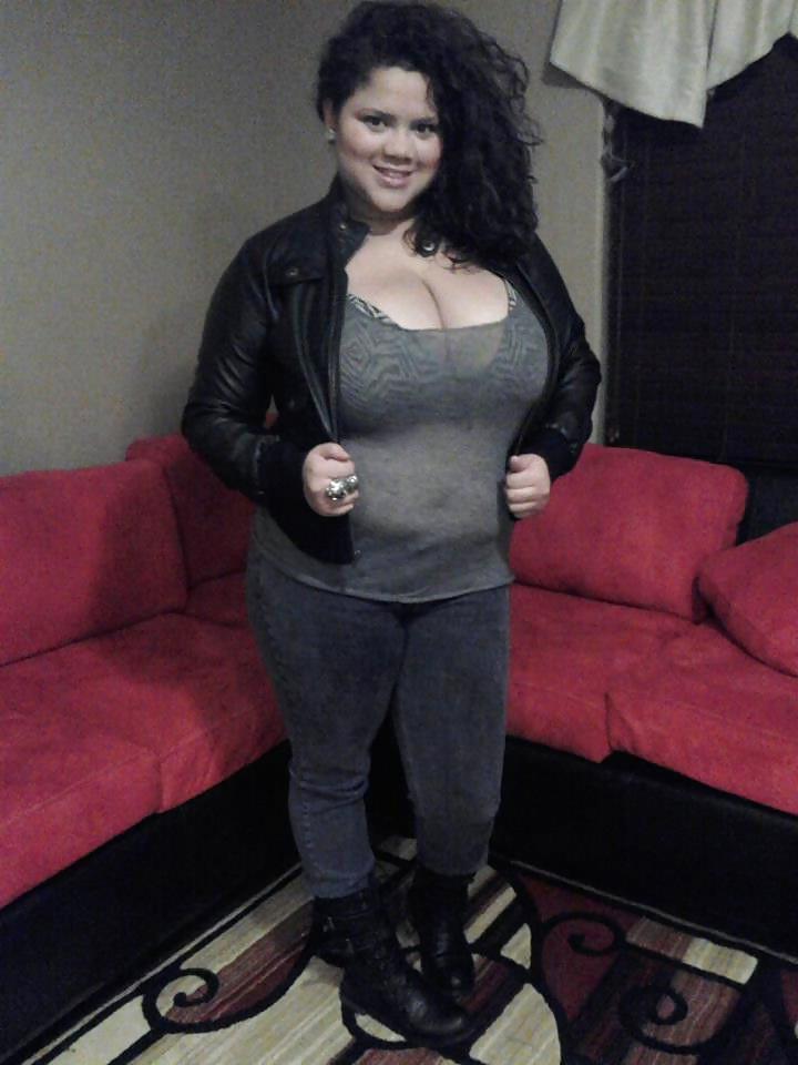 25P Curvy Beauties 72 Clothed Edition