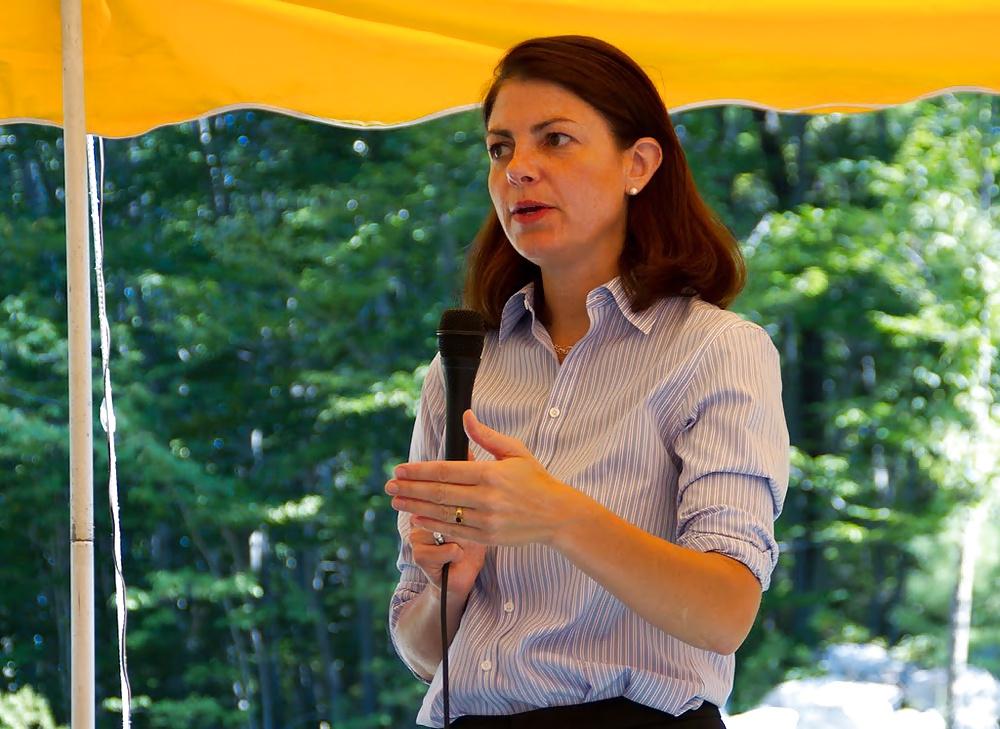 25P Es macht so viel Spaß, der konservativen Kelly Ayotte einen runterzuholen