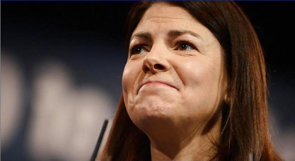 25P Es macht so viel Spaß, der konservativen Kelly Ayotte einen runterzuholen