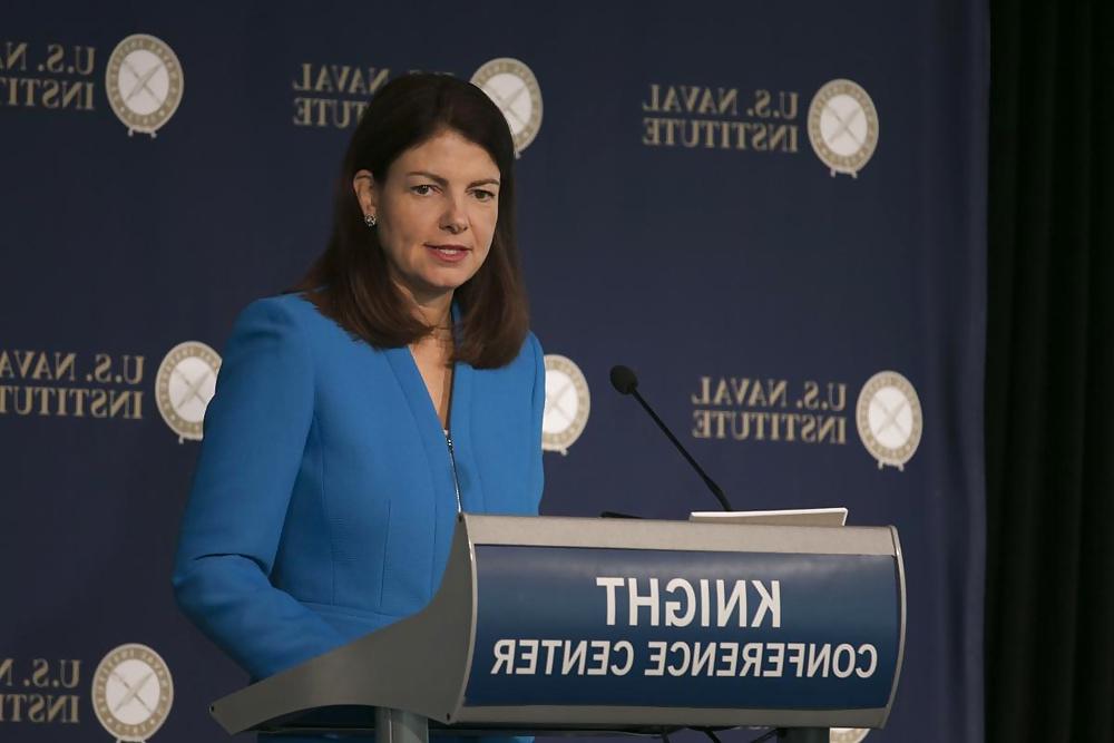 25P Es macht so viel Spaß, der konservativen Kelly Ayotte einen runterzuholen