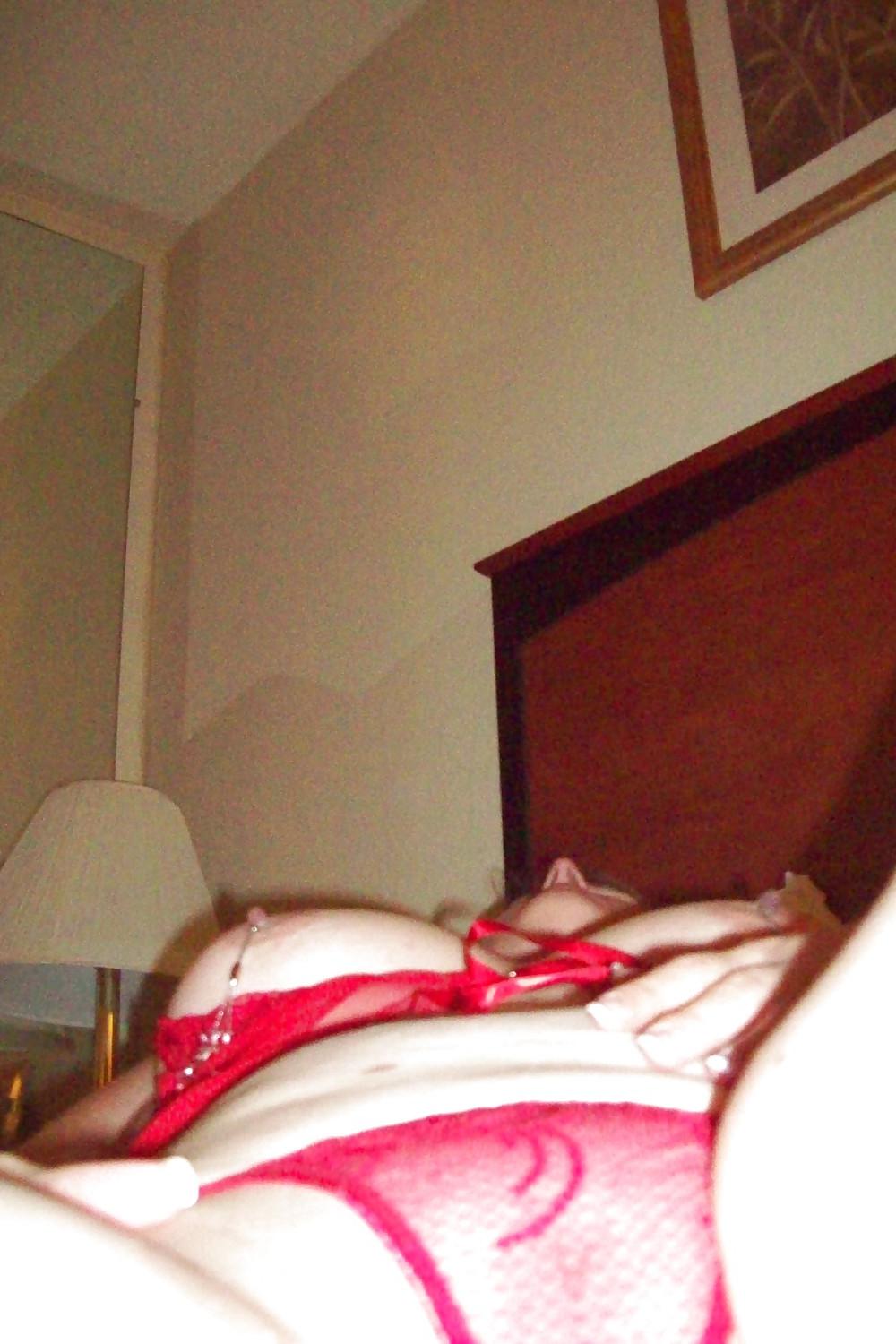 25P THICK MILF WENDY