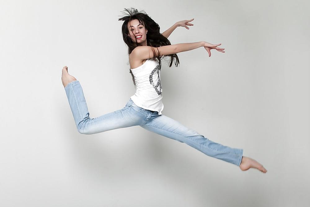 25P Jeans + Bare Feet = fap fap fap