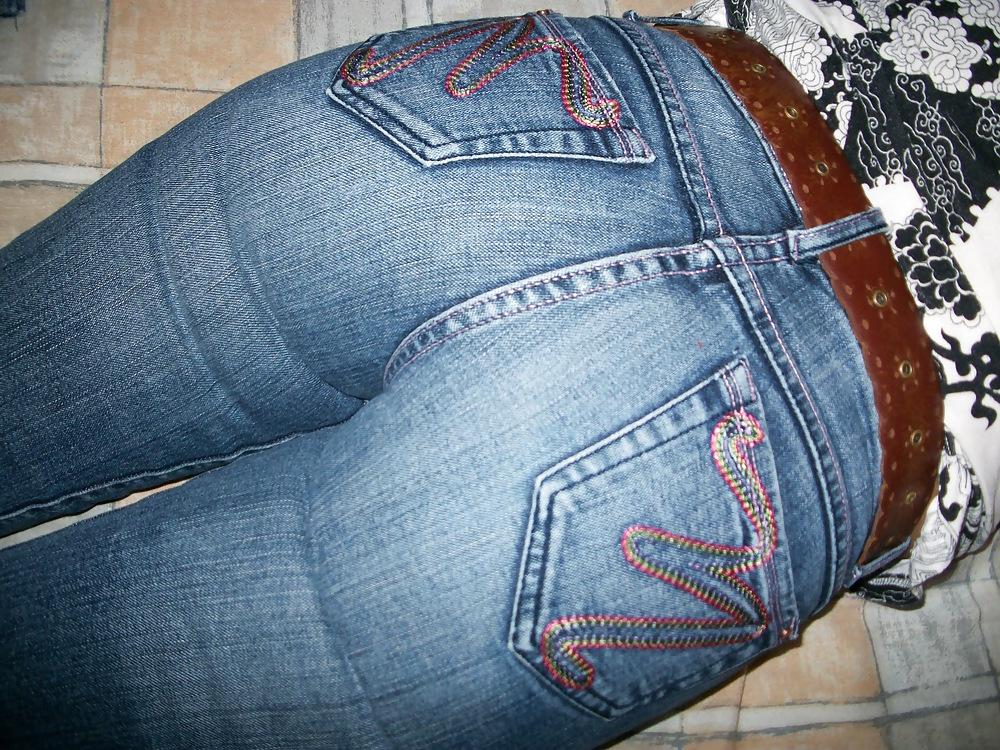 5P Ass in jeans