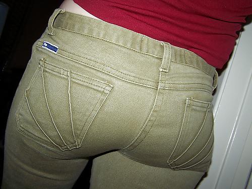 5P Ass in jeans
