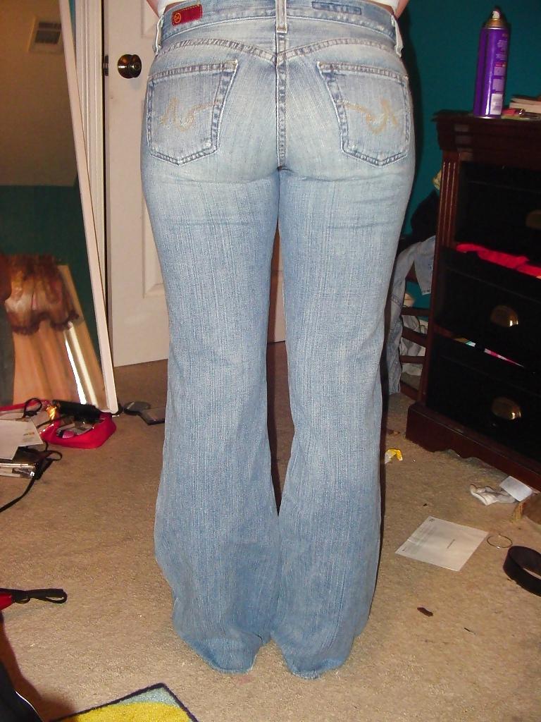 5P Ass in jeans