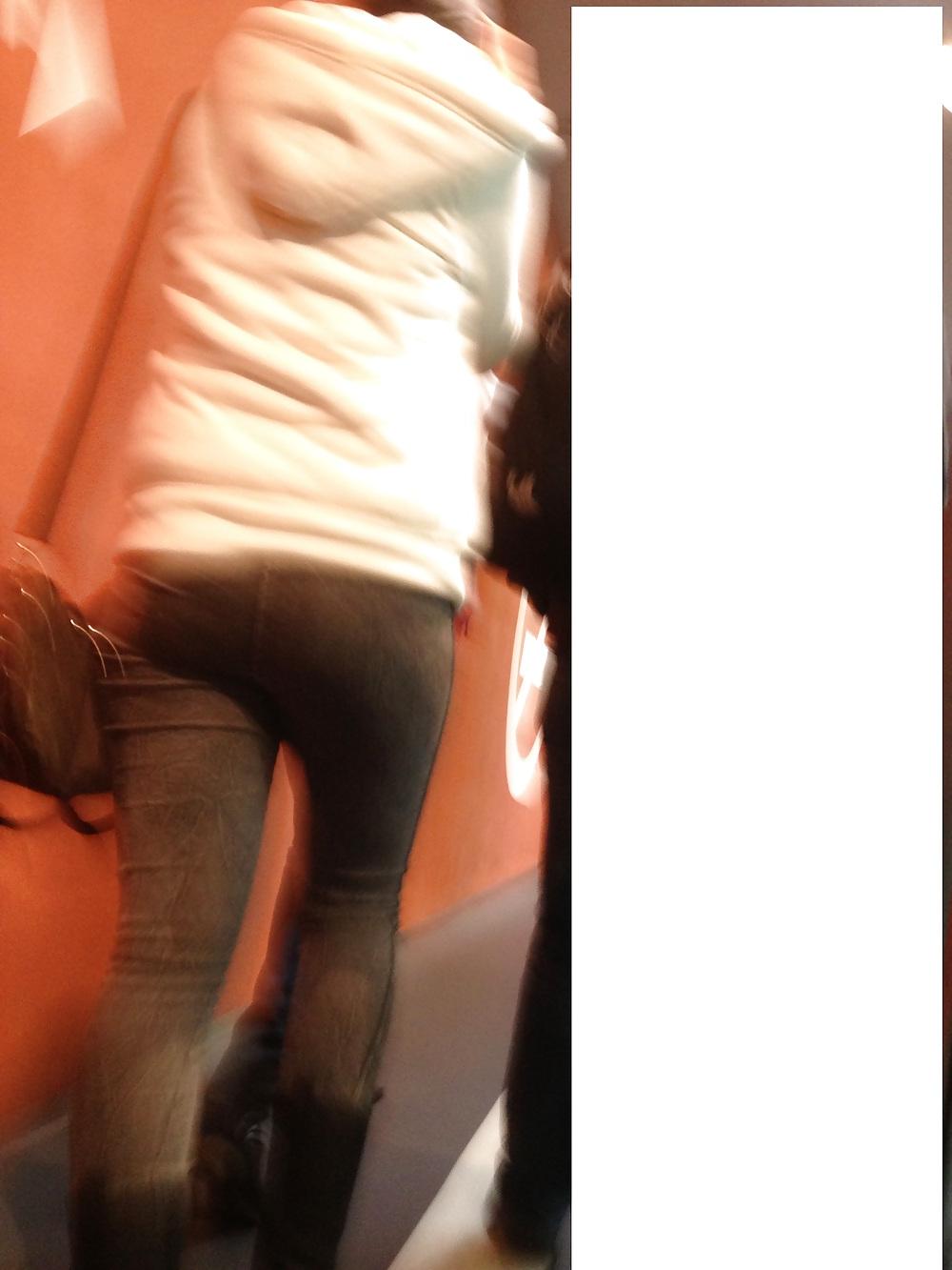 9P Candid Teen Jeans Ass - Voyeur
