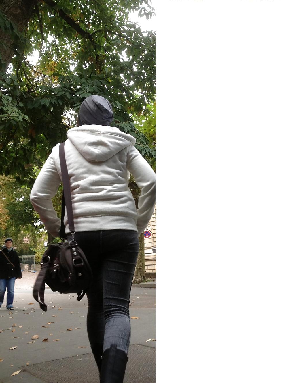 9P Candid Teen Jeans Ass - Voyeur