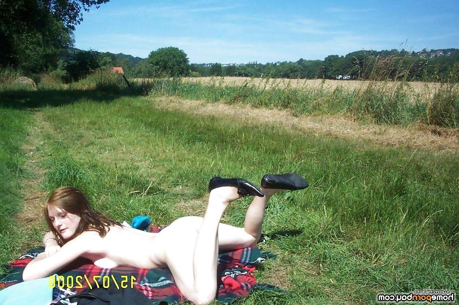 25P Amateur GF showing off