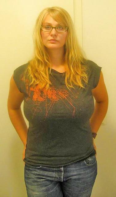 25P Curvy Beauties 69 Clothed Edition