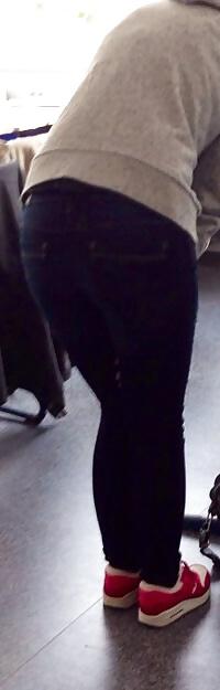 6P Tight Ass, jeans