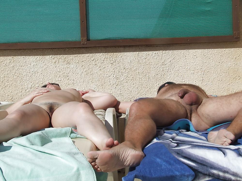 25P Sun Bathing