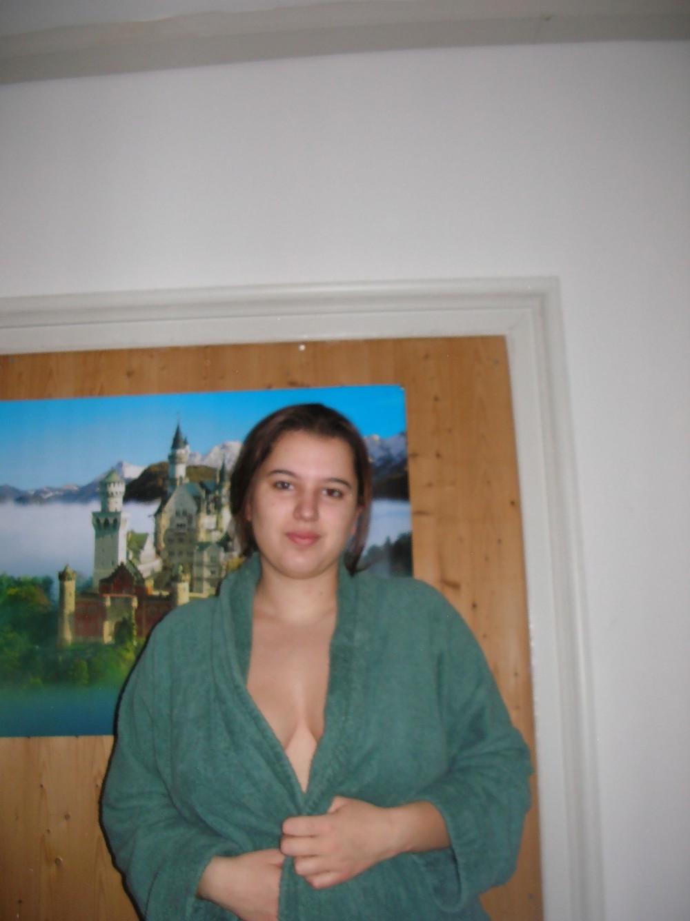 25P Busty Curvy Hairy