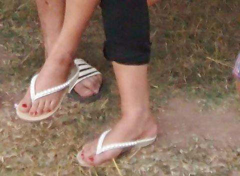 10P My gf's feet in thong sandals