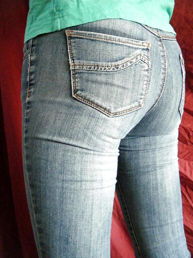 6P Tight jeans cock 