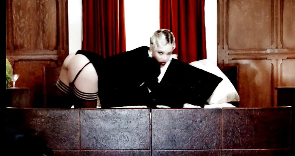 6P Beyonce's big fat ass