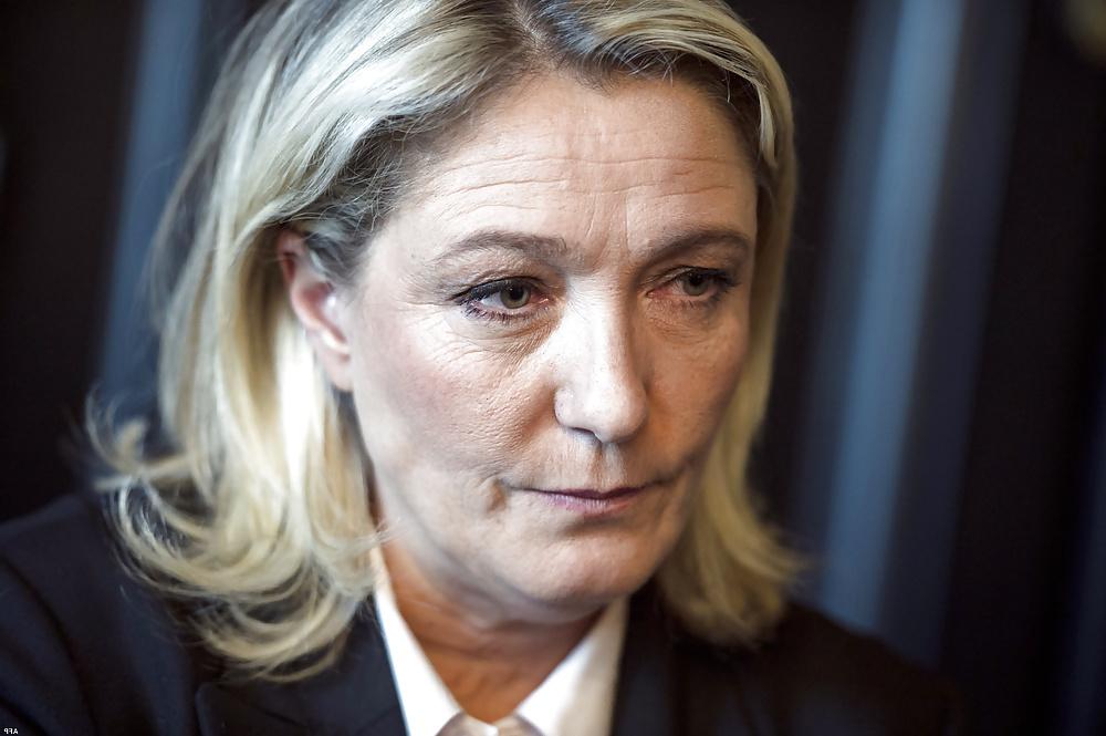 25P I adore jerking to sexy Marine Le Pen