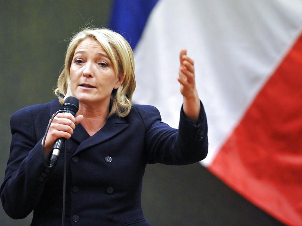 25P I adore jerking to sexy Marine Le Pen