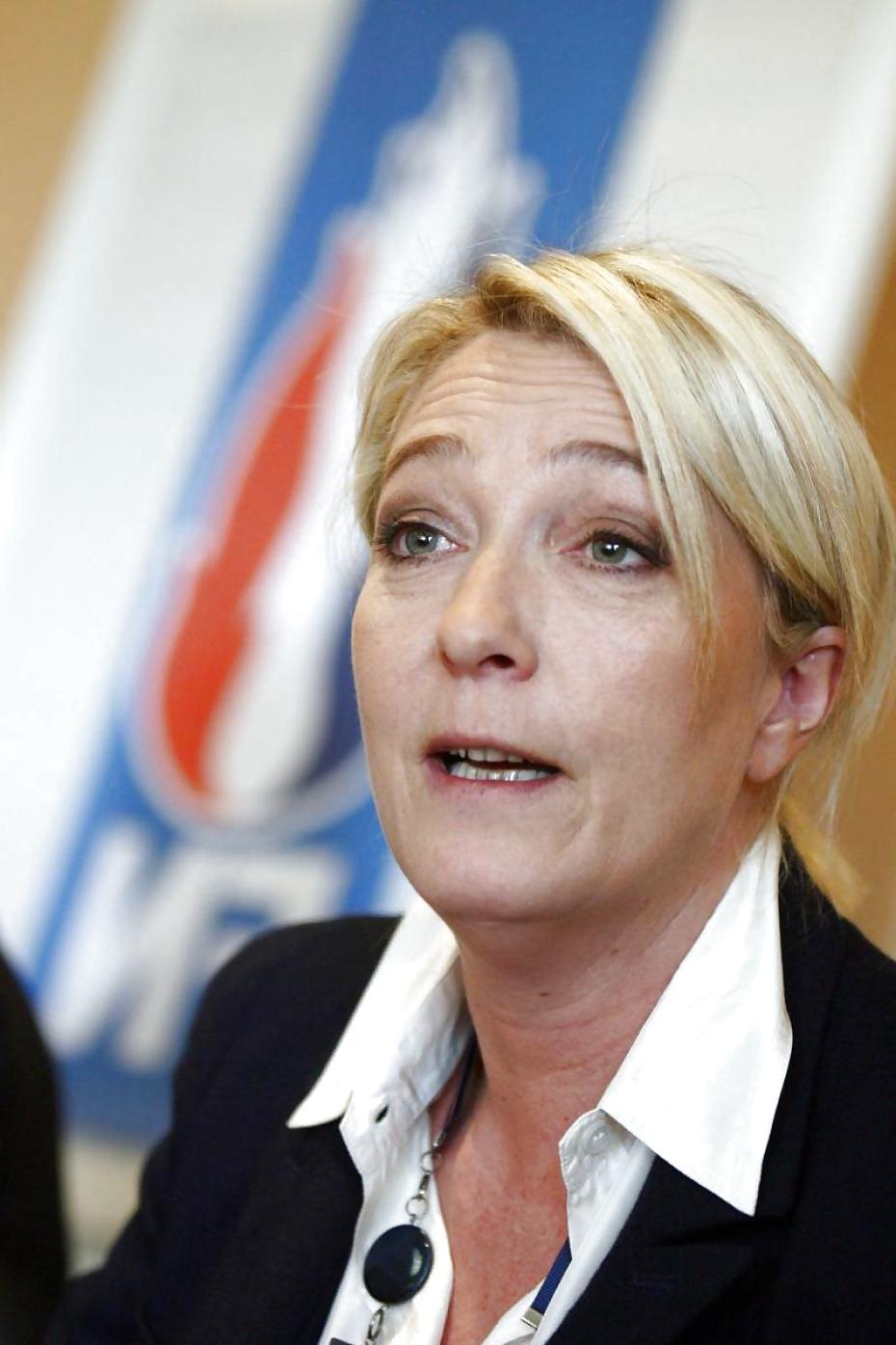 25P I adore jerking to sexy Marine Le Pen