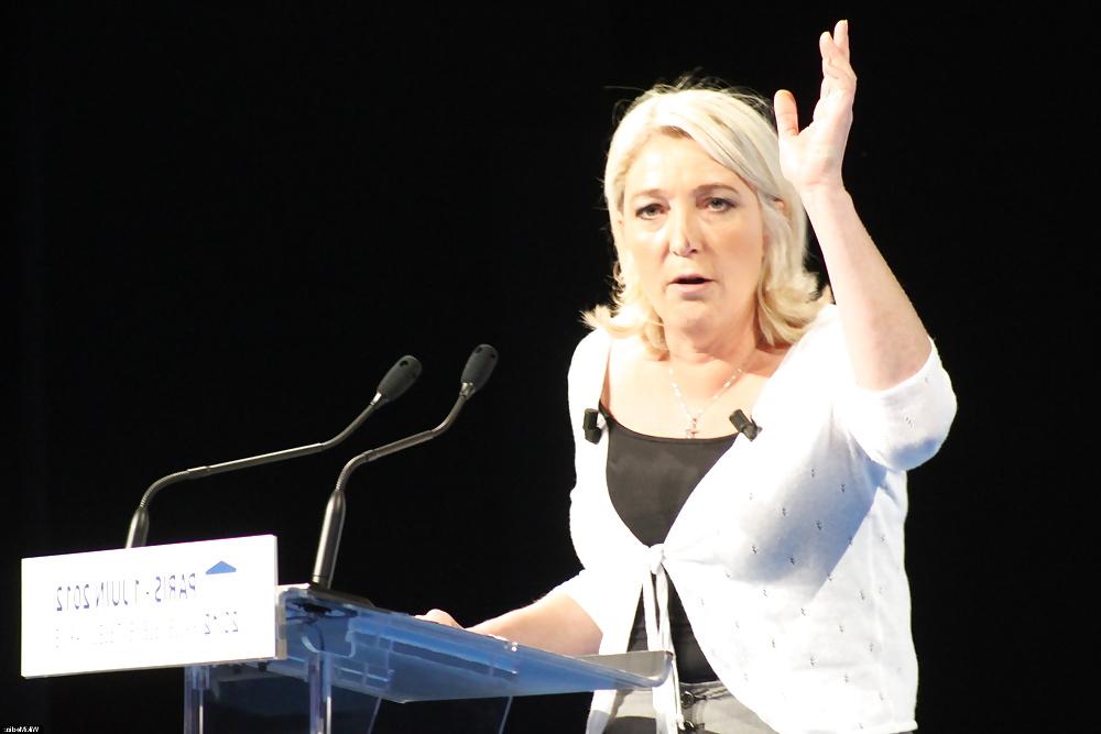 25P I adore jerking to sexy Marine Le Pen