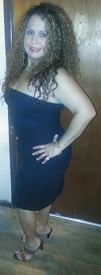 8P Curvy latina milf