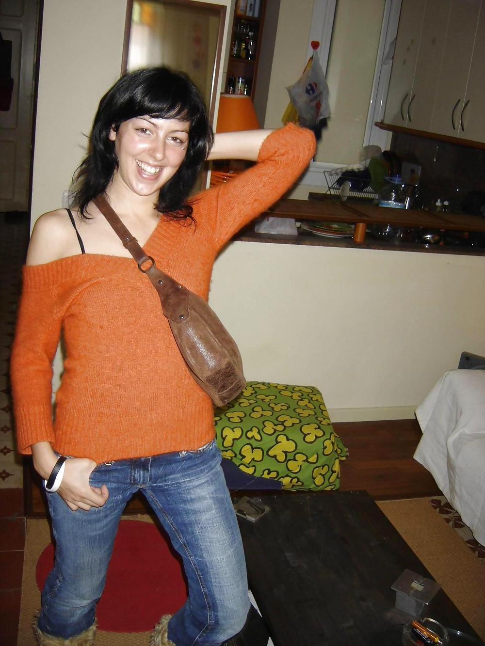 23P Teens in jeans