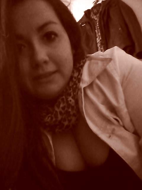 25P Qamila Chilena Culona Caliente Hot Teen Chilean