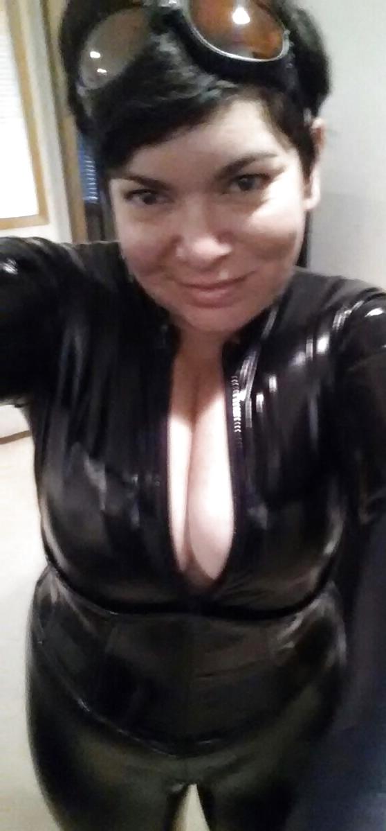 11P Thick, Big Titted Babe Karla